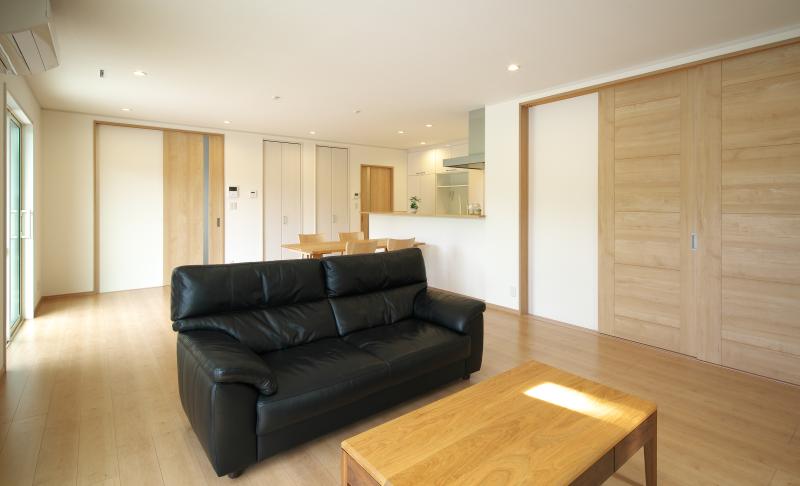 親世帯と一緒に寛げるようにLDKは約26帖の広びろとした空間に