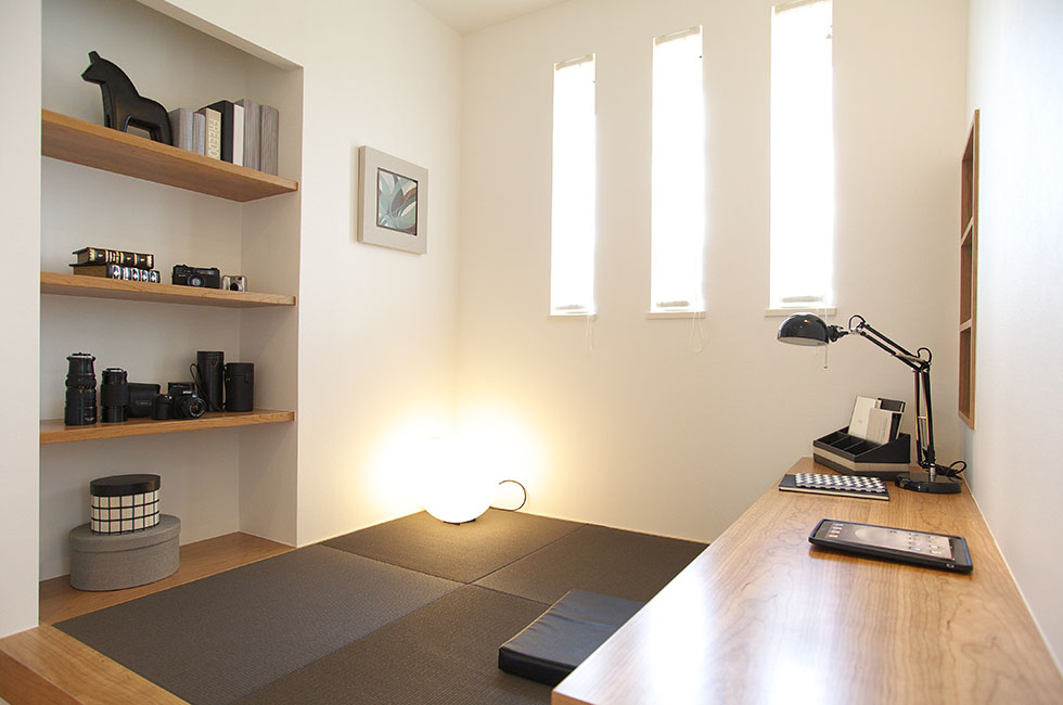 家中に光と風が差し込む二世帯住宅